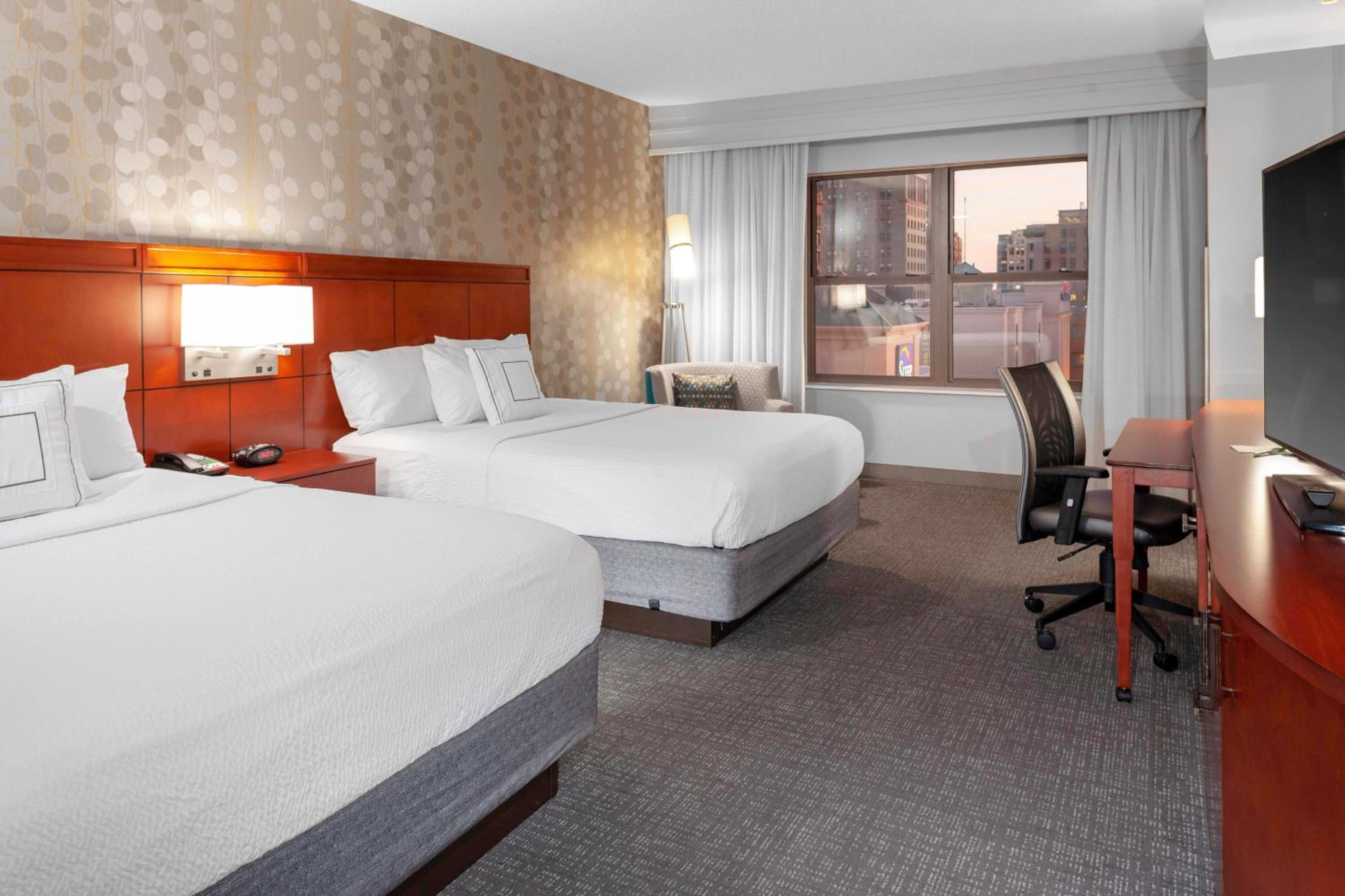Queen Room with Two Queen Beds - Photo 1