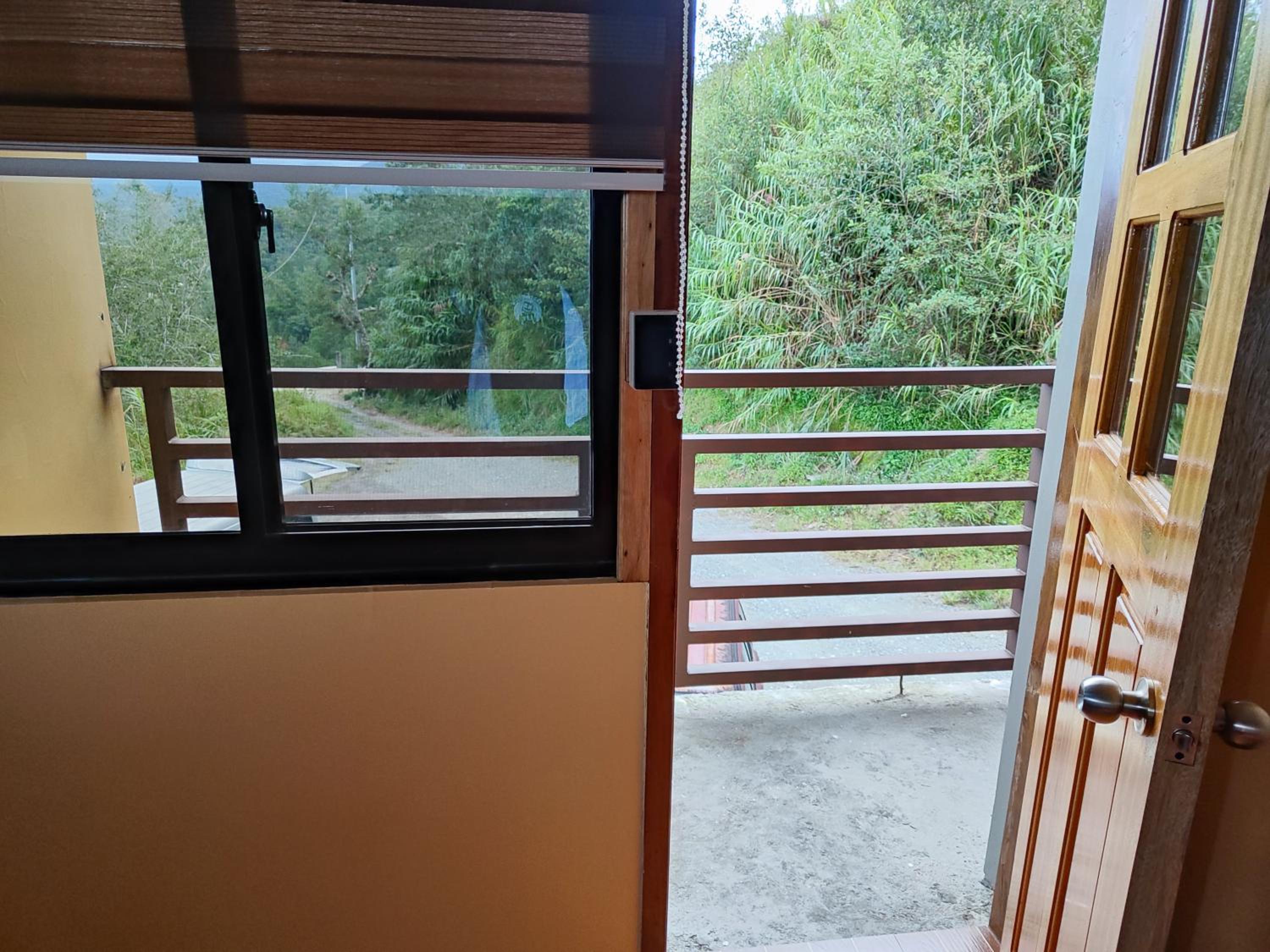 Deluxe Double or Twin Room - Photo 9