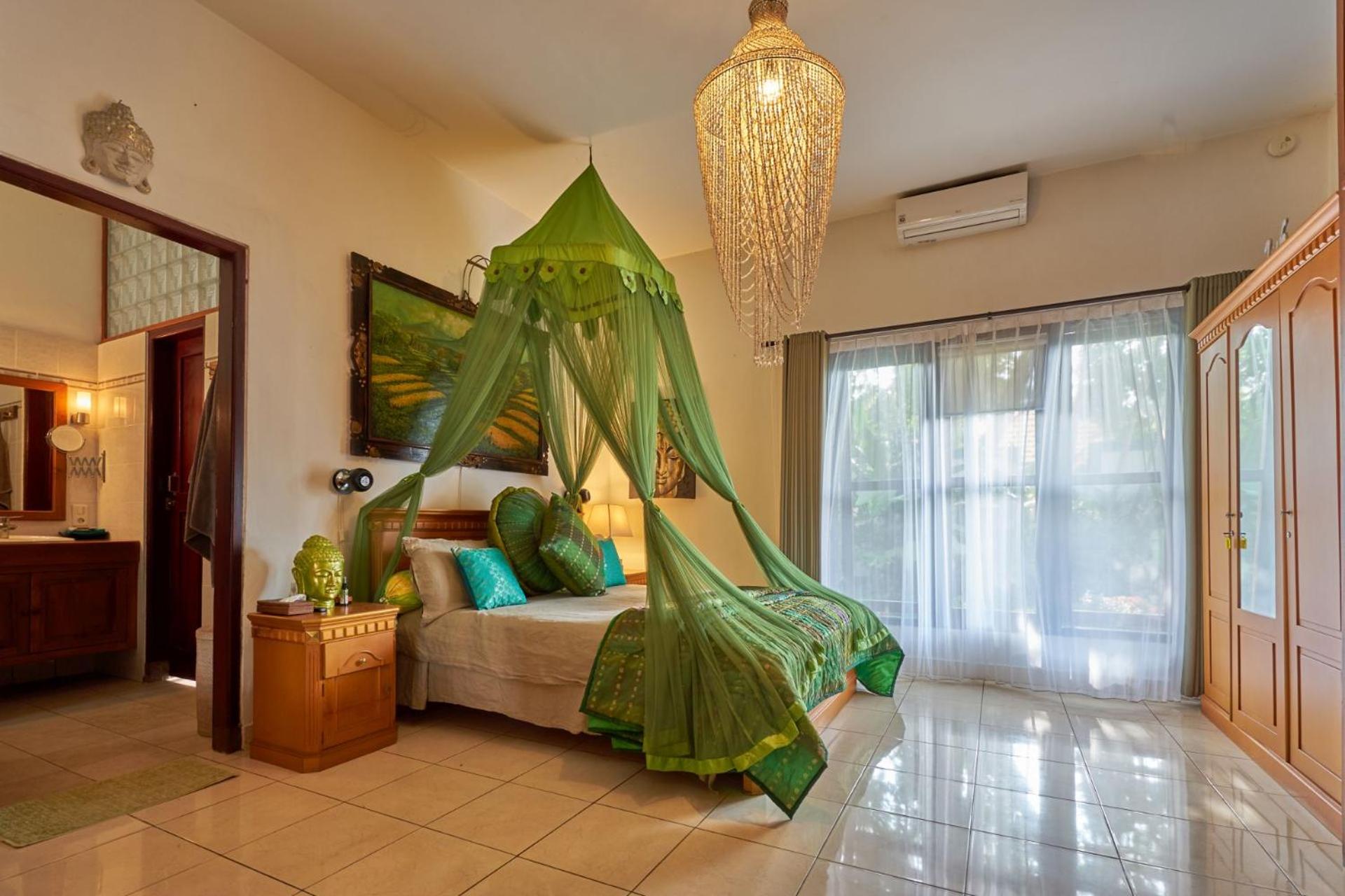 Three-Bedroom Villa photo 1