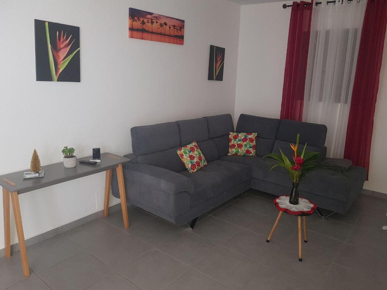 Two-Bedroom Apartment photo 3