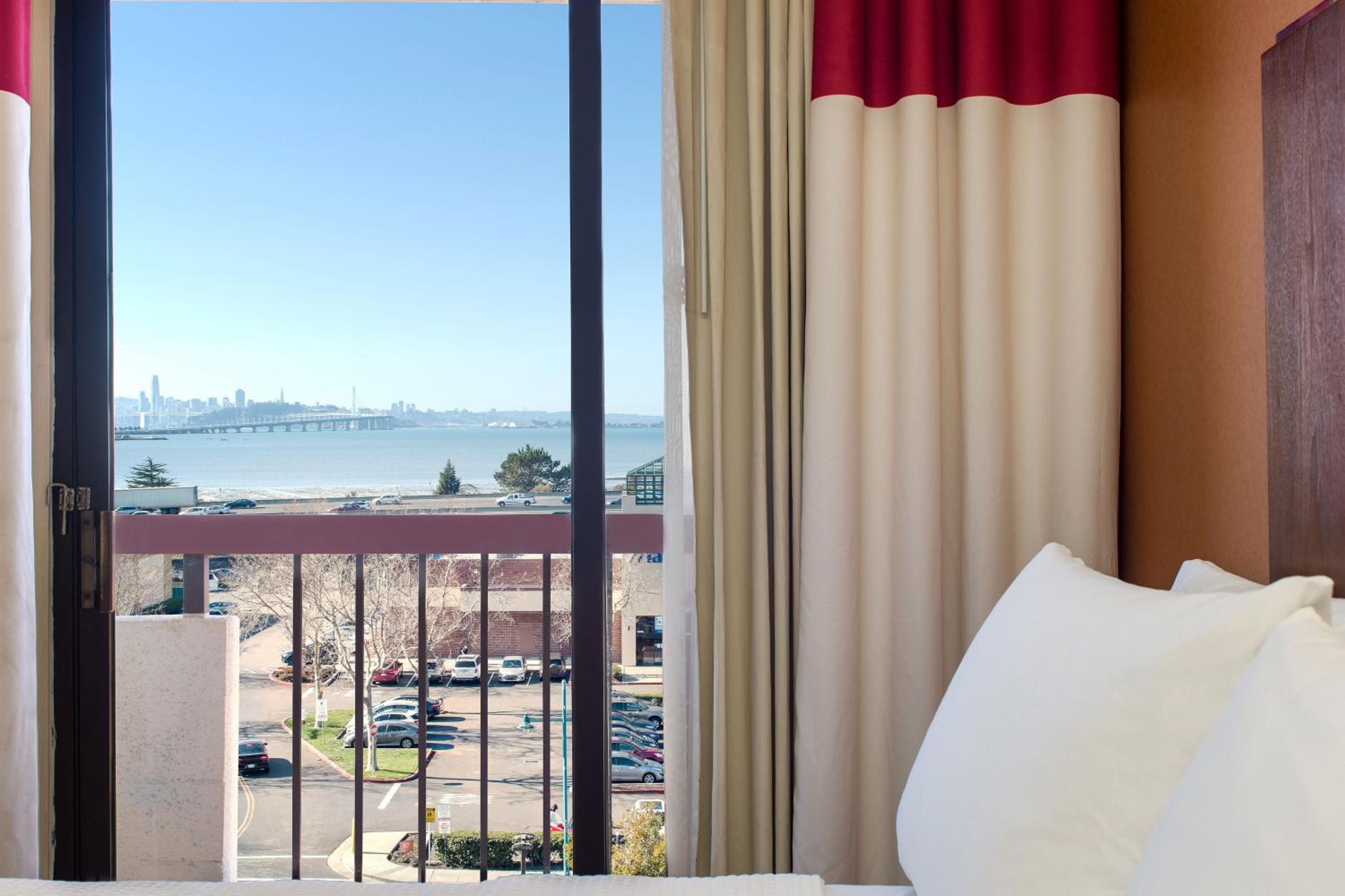 Guest room, 2 Double, Bay view - Photo 5