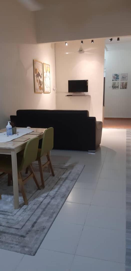 Three-Bedroom House photo 1