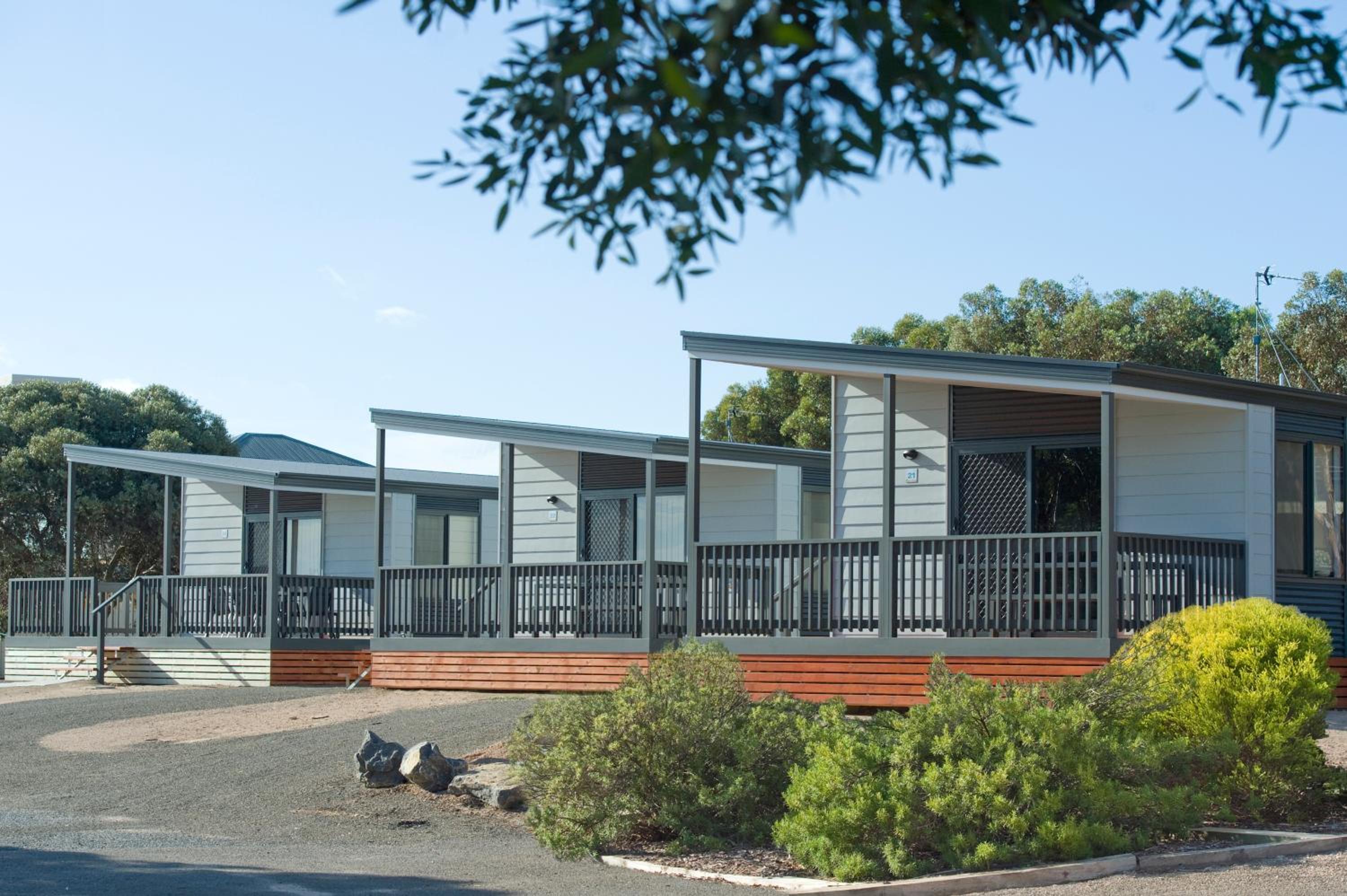 Three-Bedroom Villa photo 2