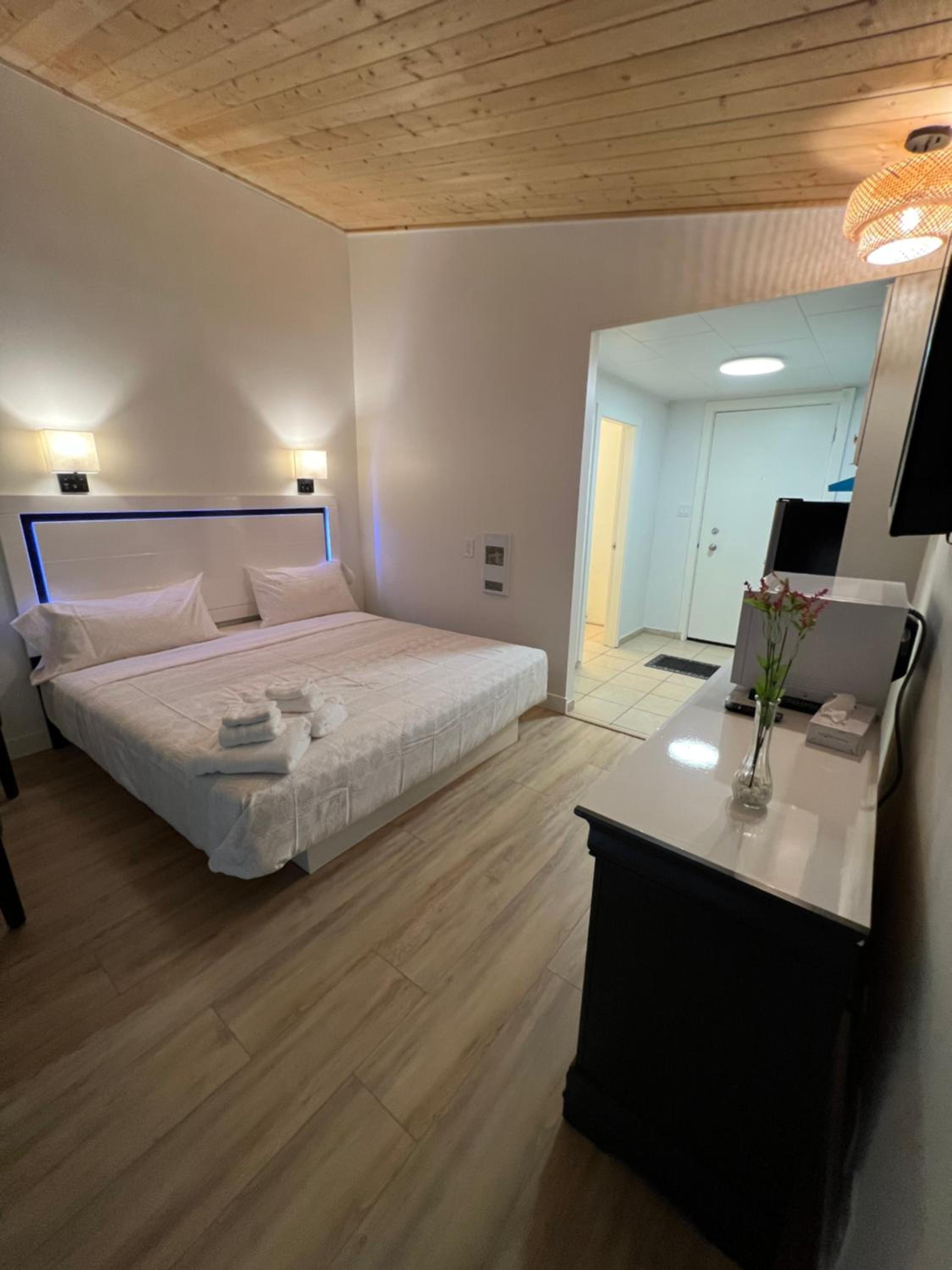 Deluxe Suite photo 2
