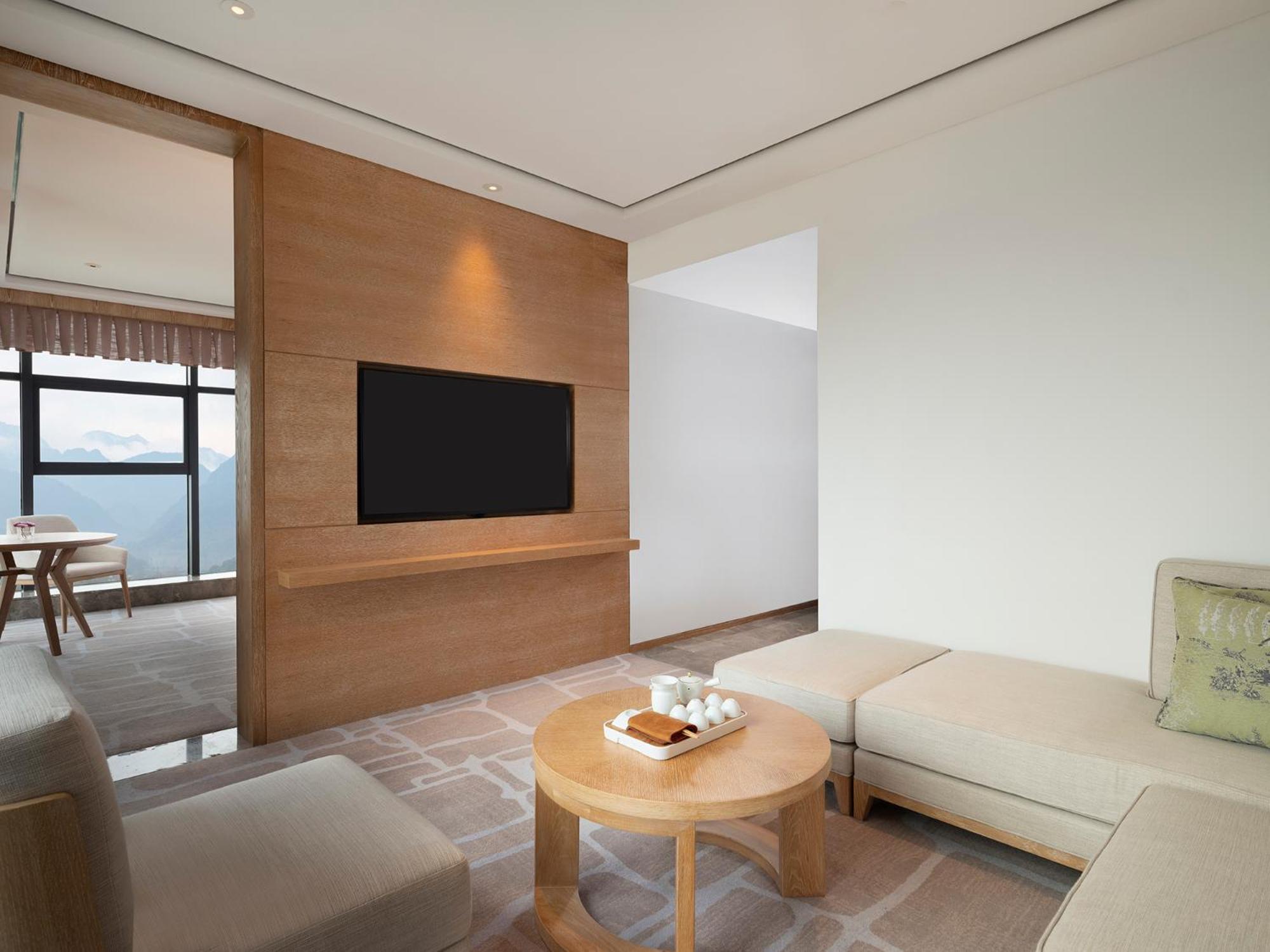 Deluxe Suite photo 1