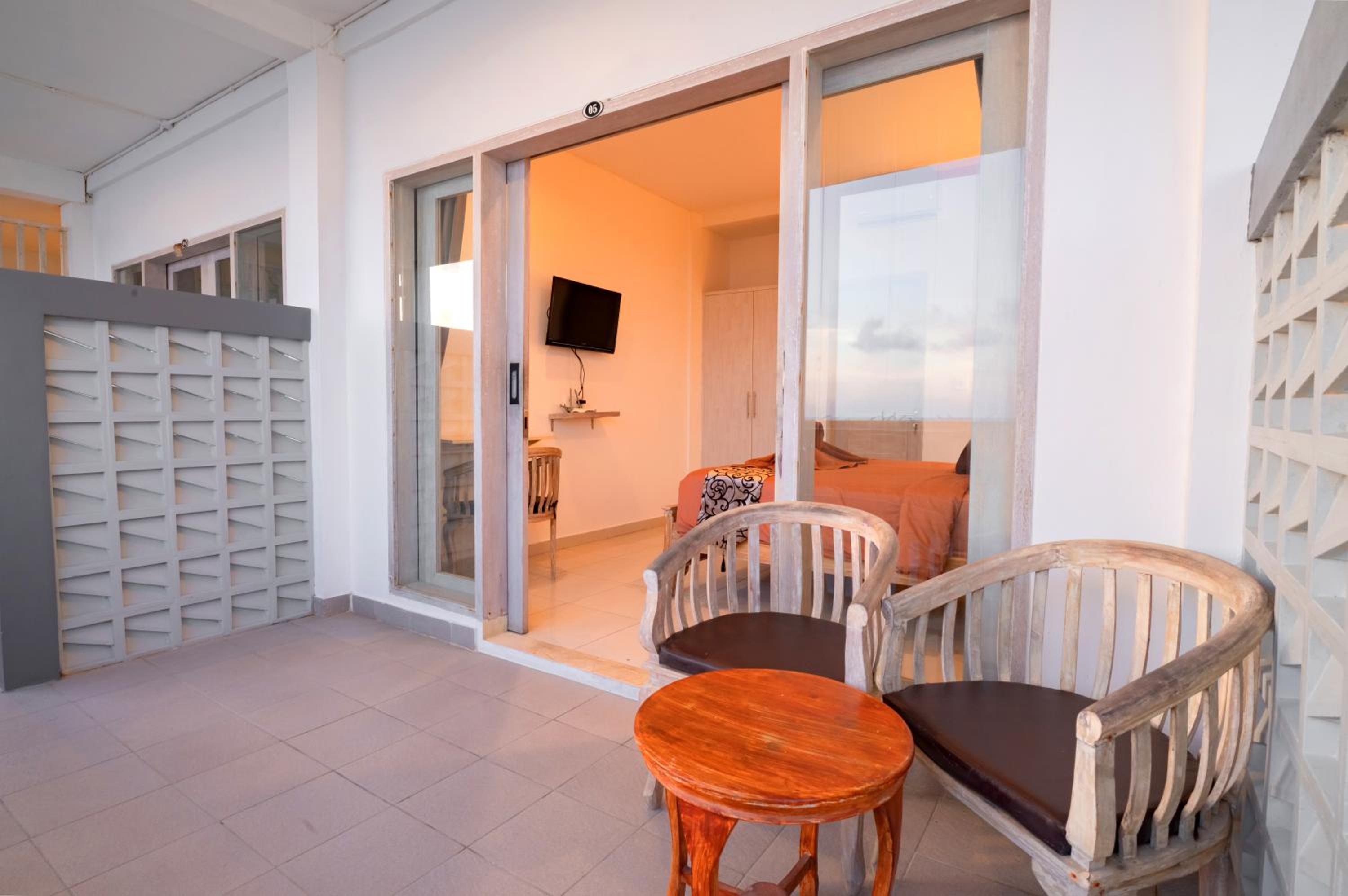 Deluxe Double Room with Ocean View - Photo 16