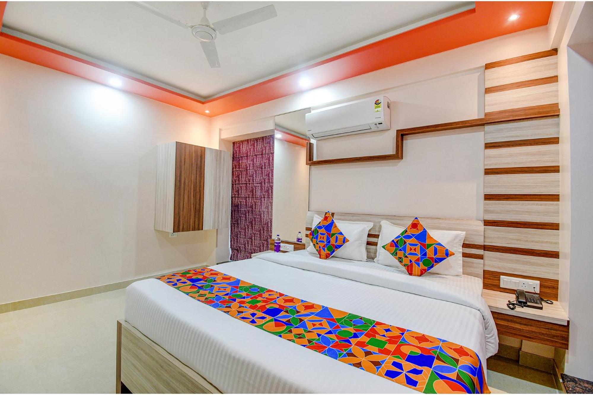 Deluxe Room - Photo 3