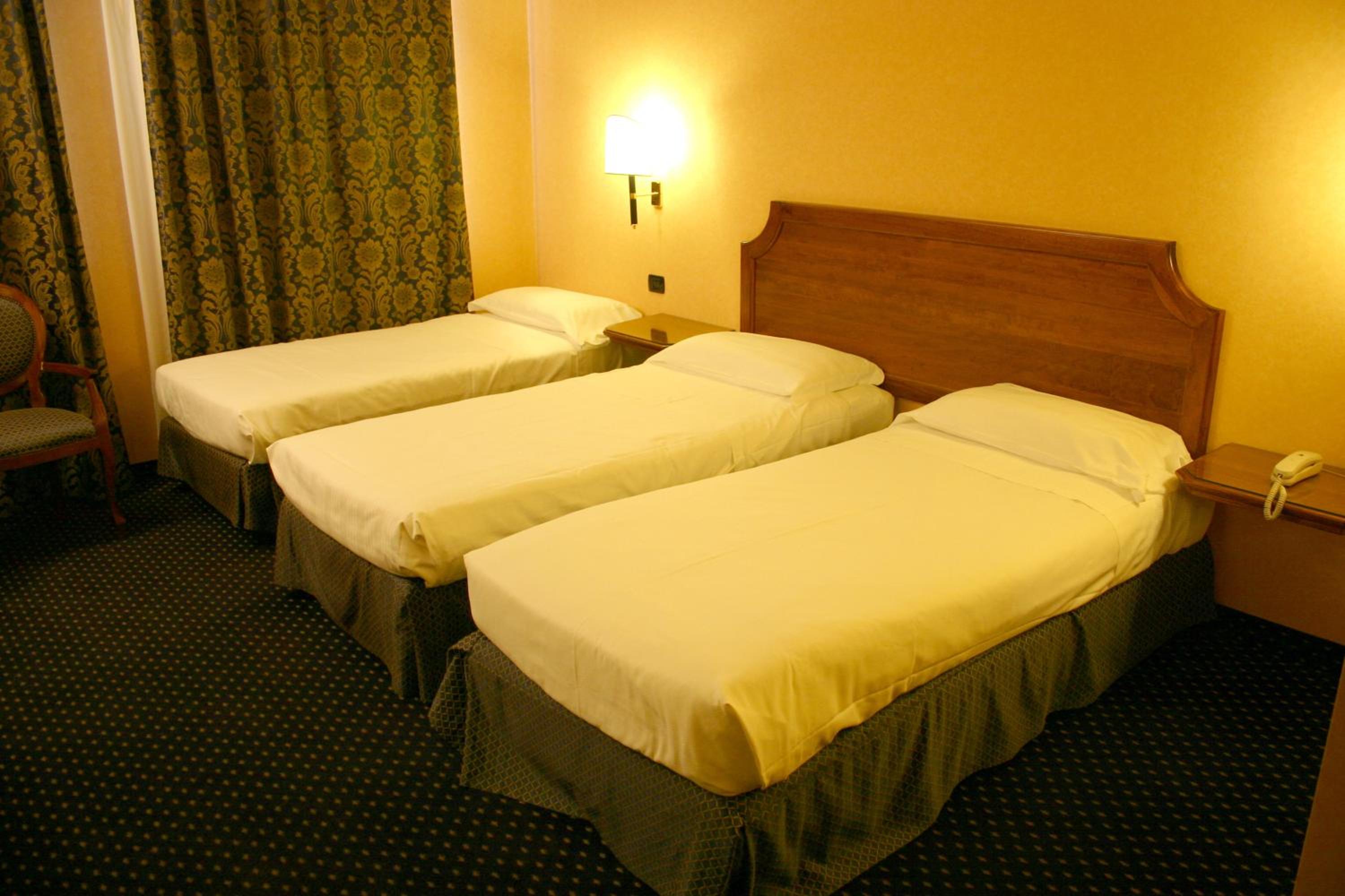 Executive Triple Suite photo 1