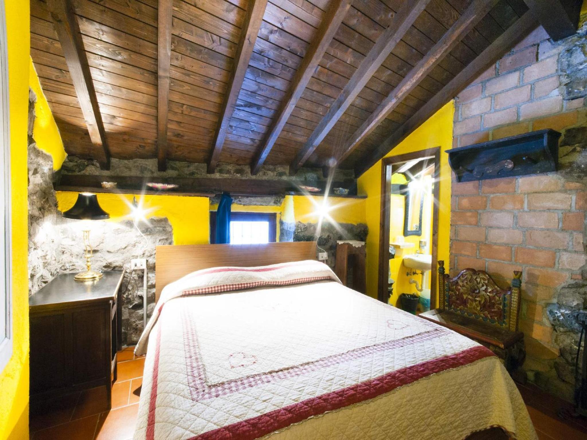 Standard Double Room - Photo 6