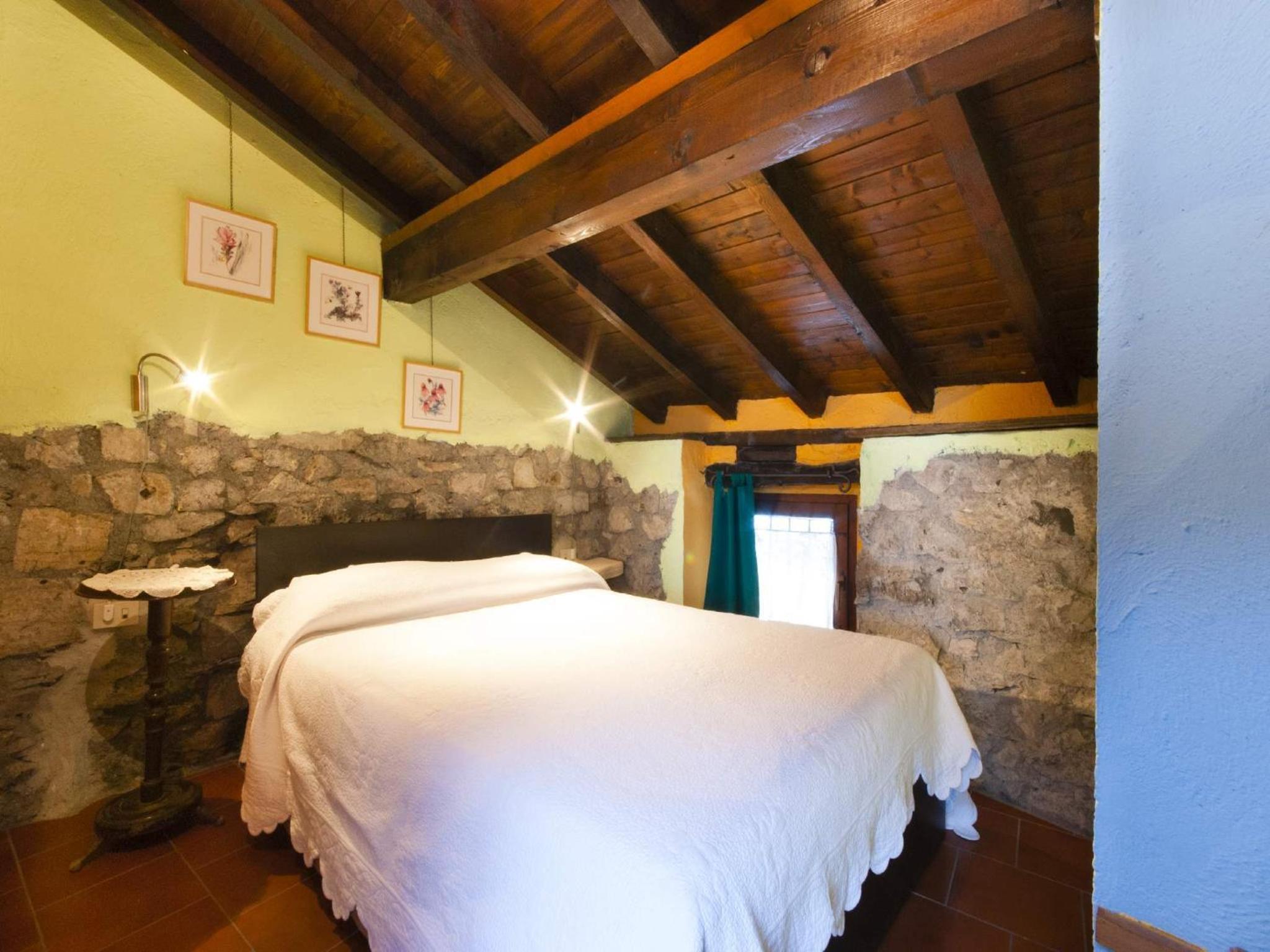 Standard Double Room - Photo 12