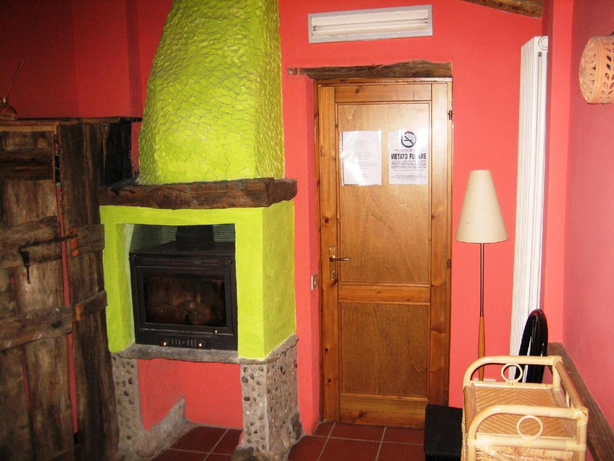 Deluxe Double Room with Balcony - Photo 15