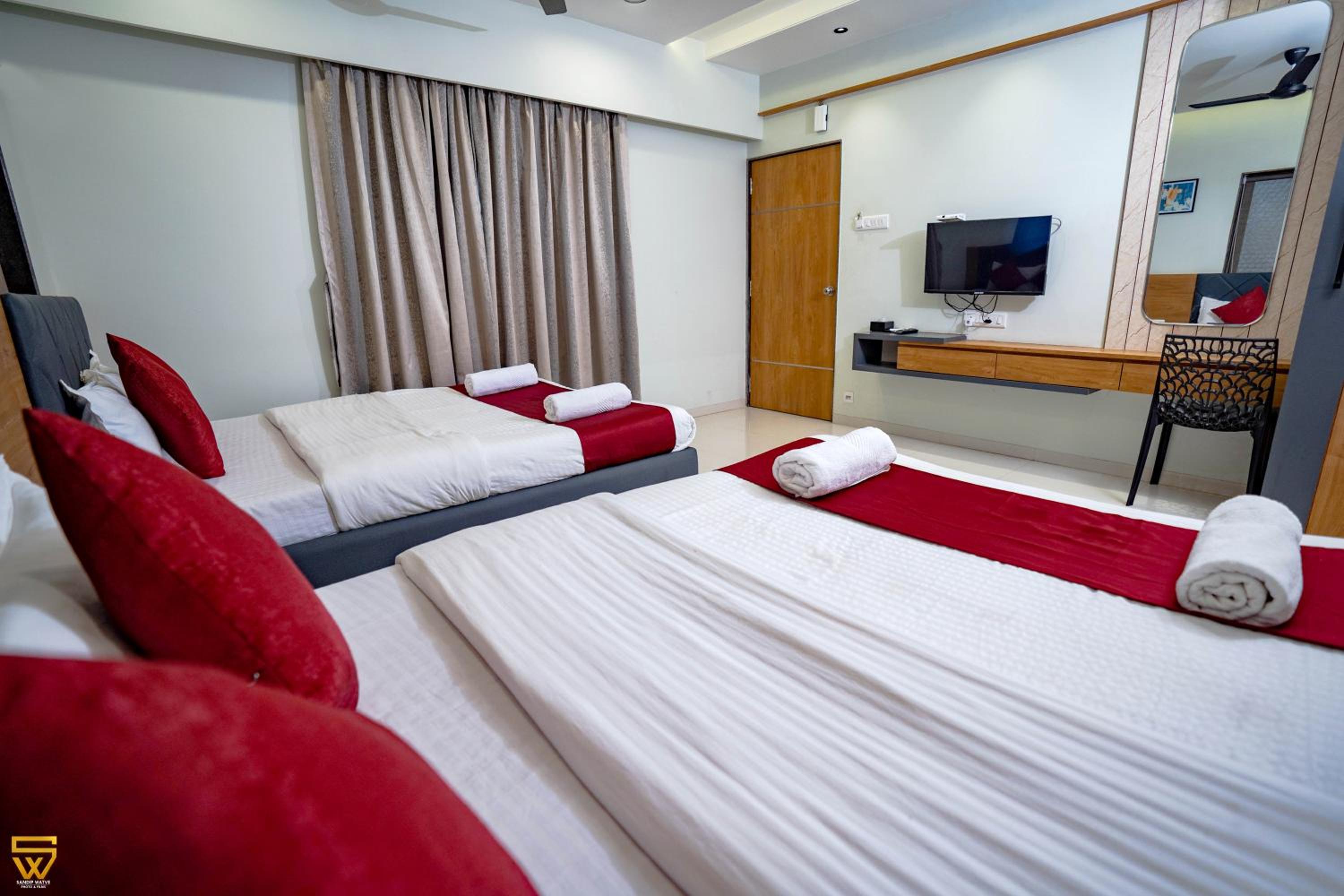Deluxe Family Room - Photo 4