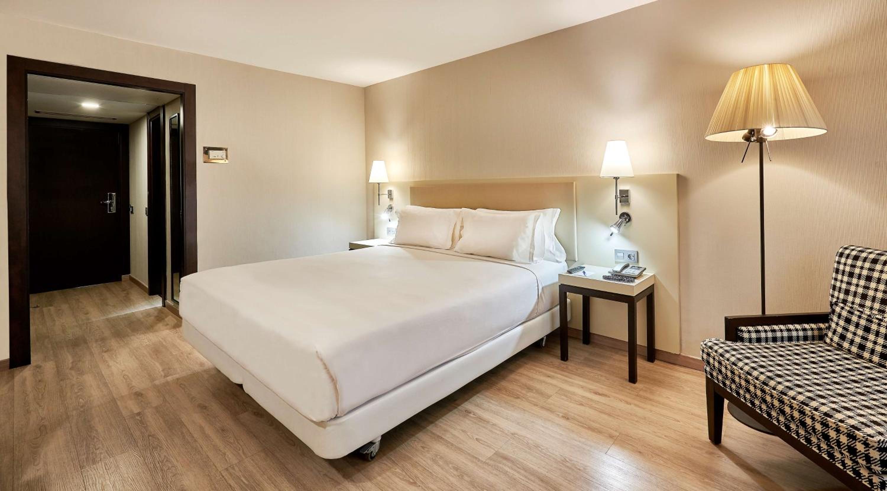  Standard Double or Twin Room - Photo 1