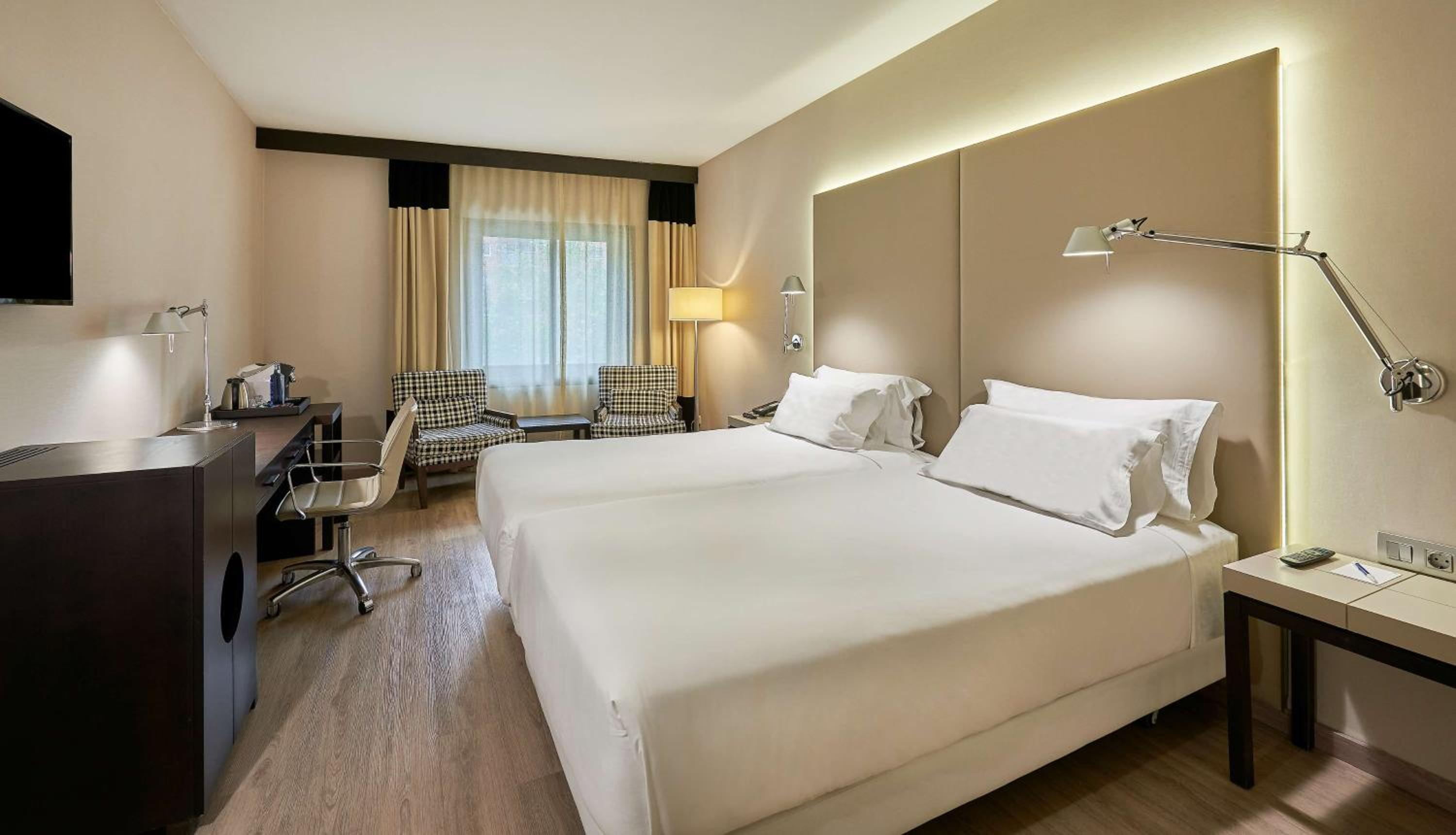 Superior Double or Twin Room - Photo 7