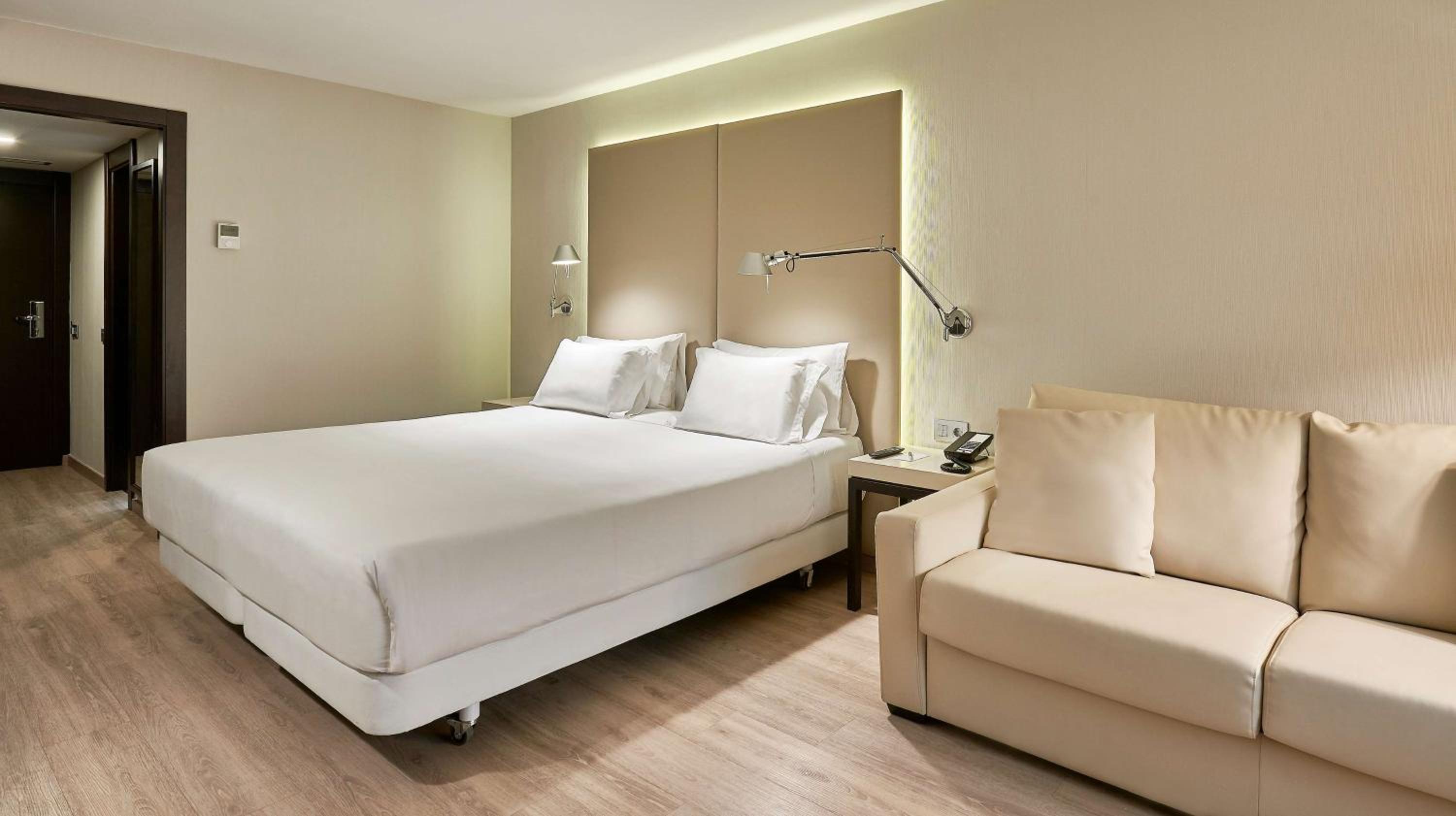 Superior Double or Twin Room - Photo 3