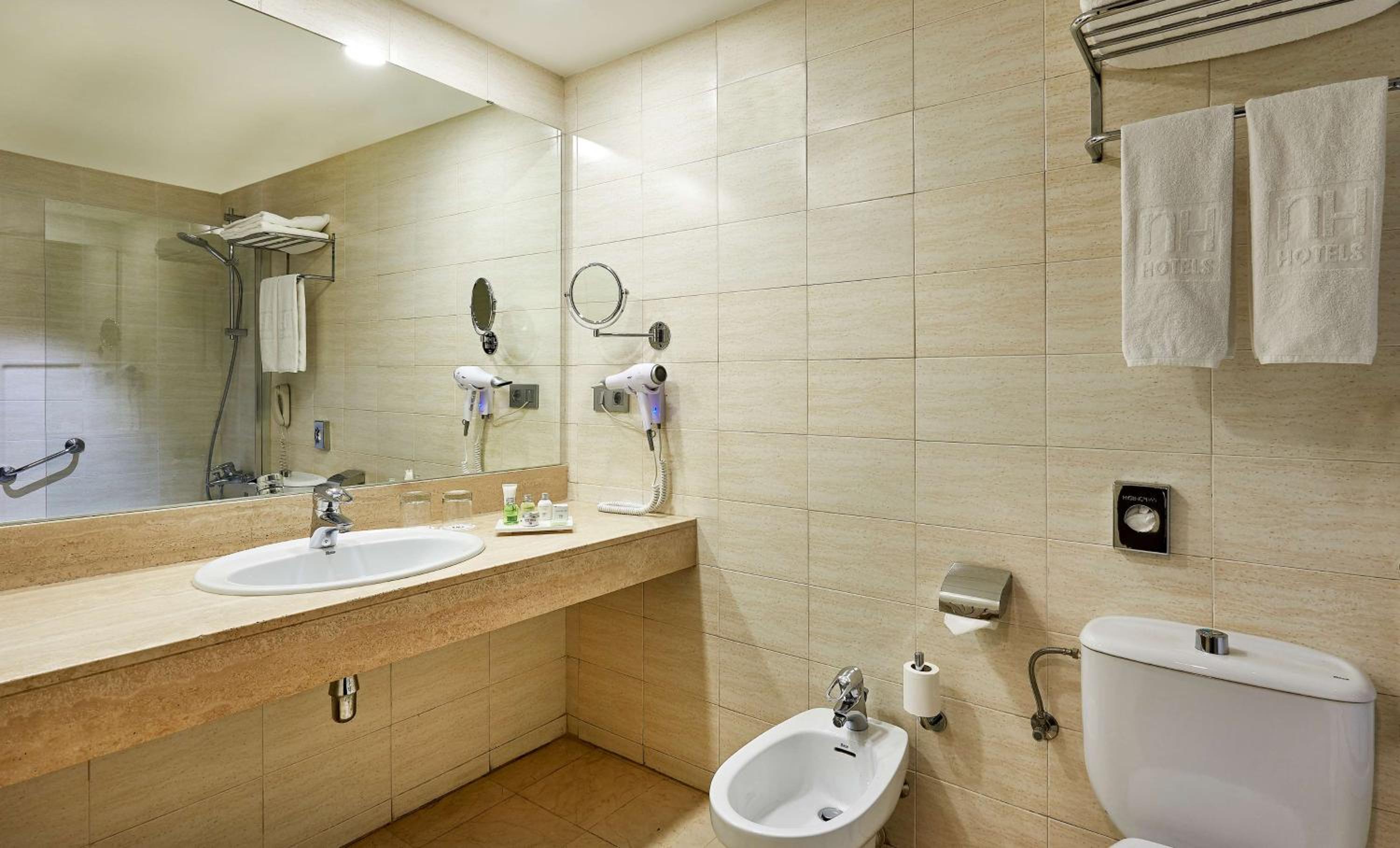  Standard Double or Twin Room - Photo 6