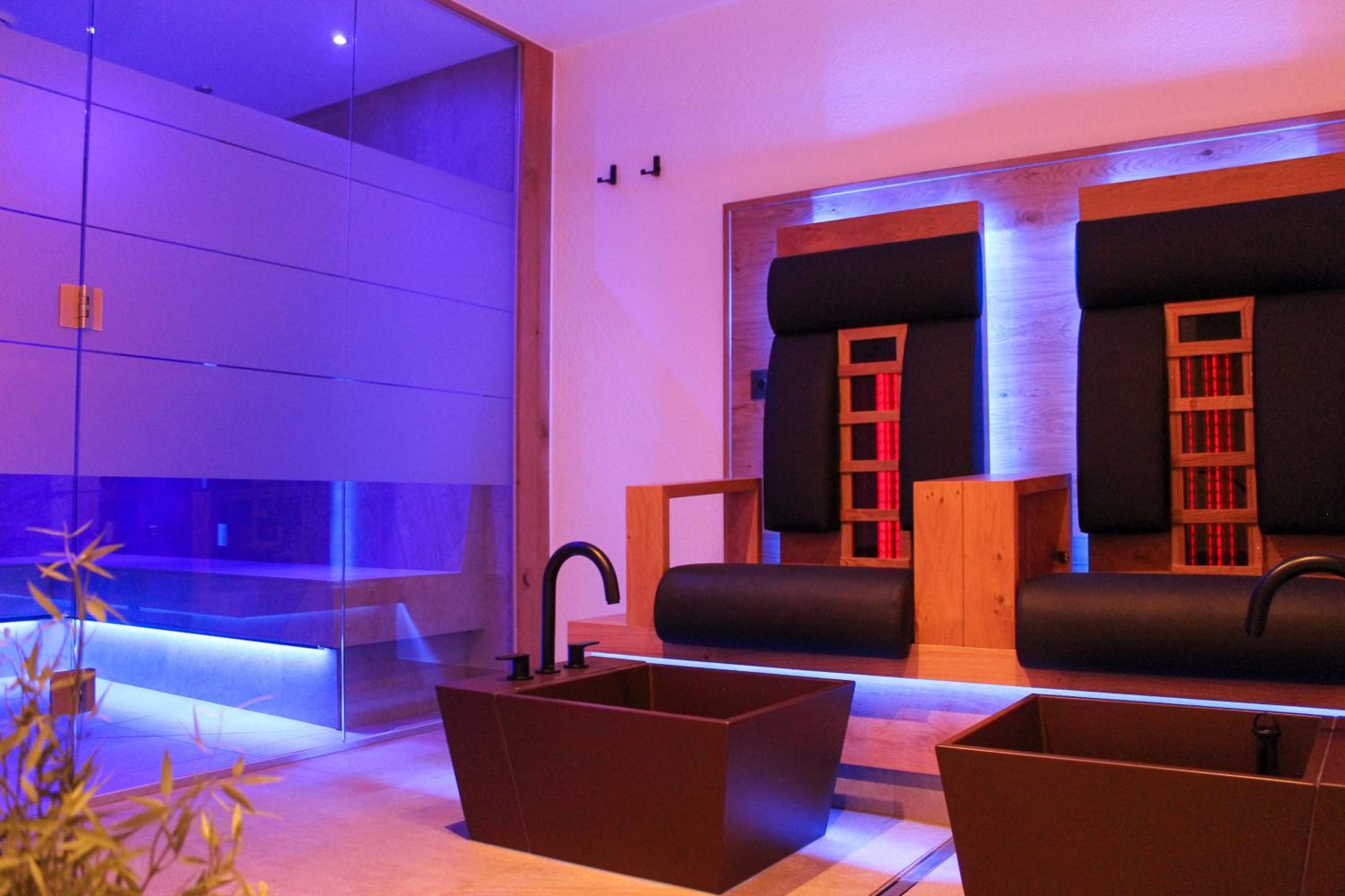 Two-Bedroom Apartment with Terrace photo 2