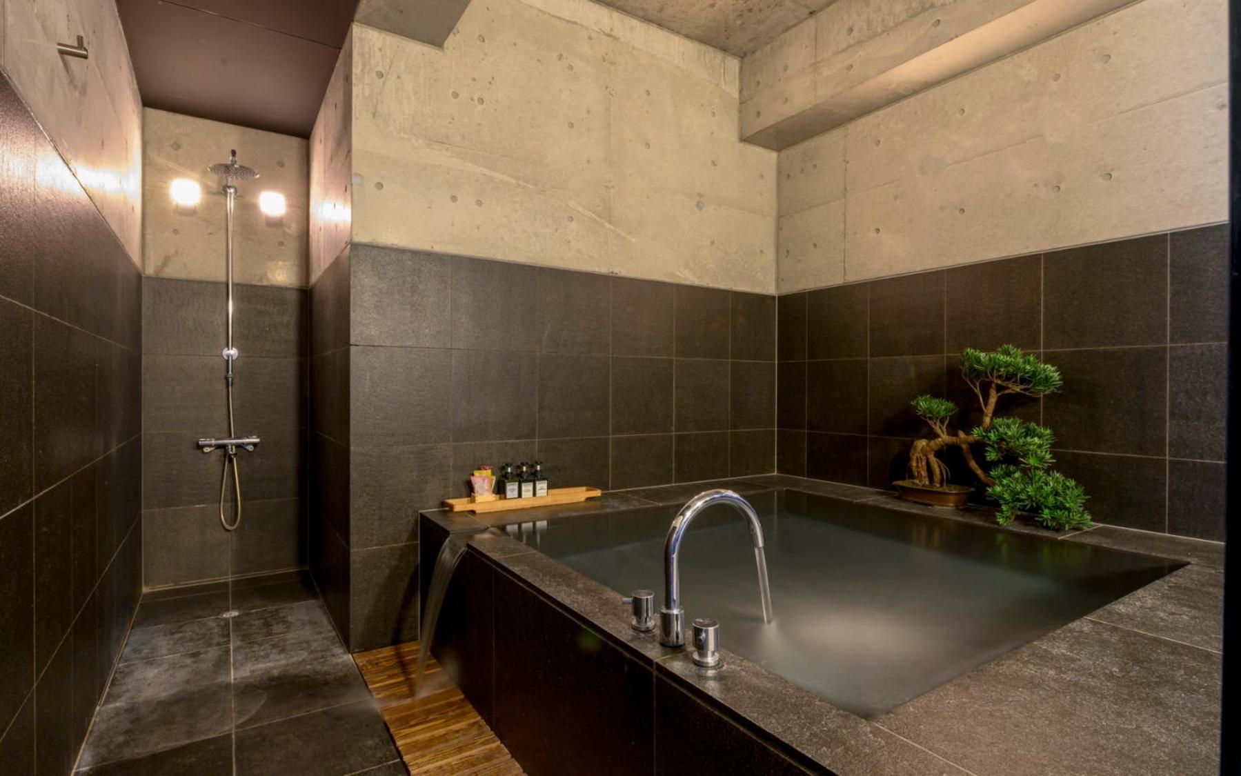 Two-Bedroom Suite photo 2