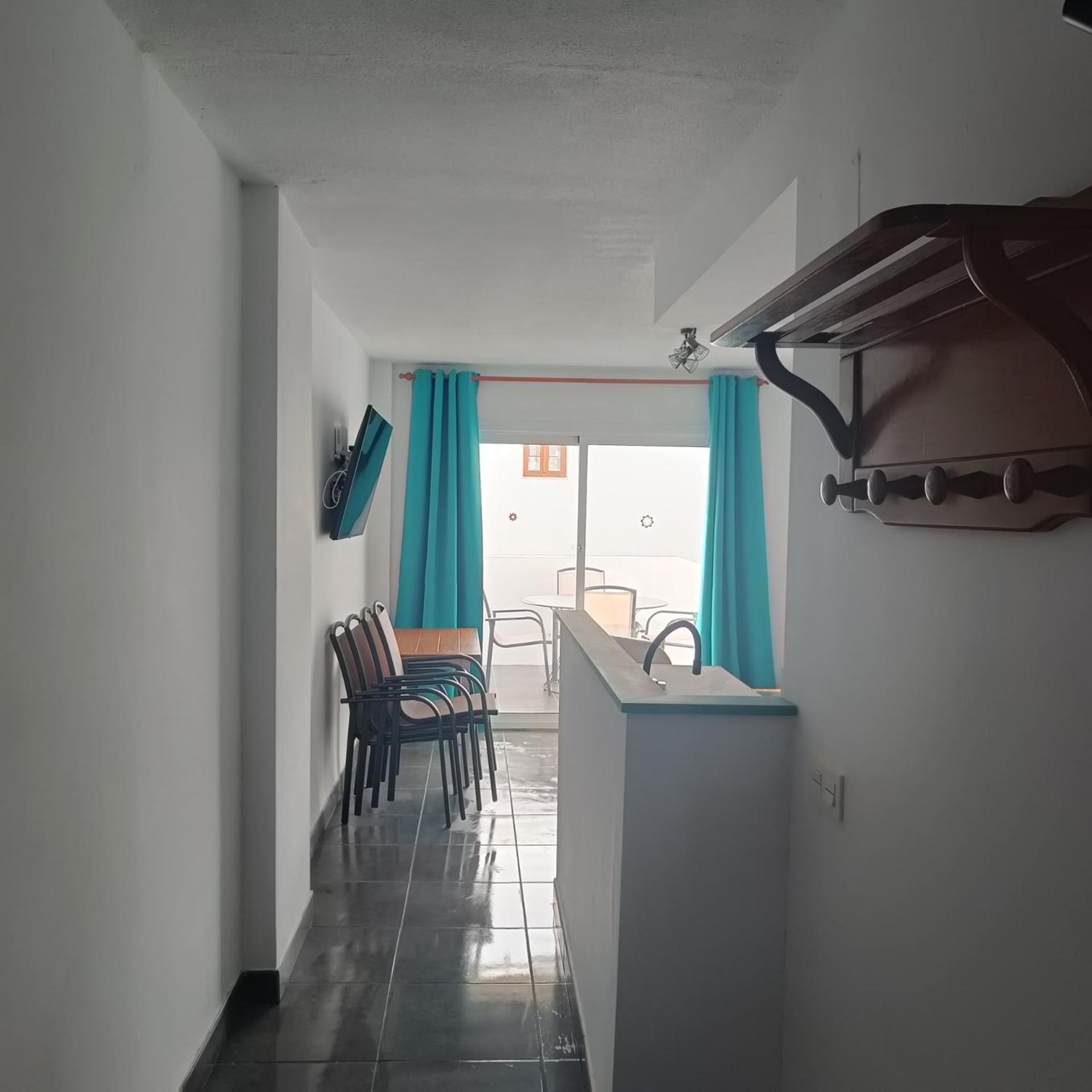 Apartamento de dos habitaciones con vista al mar