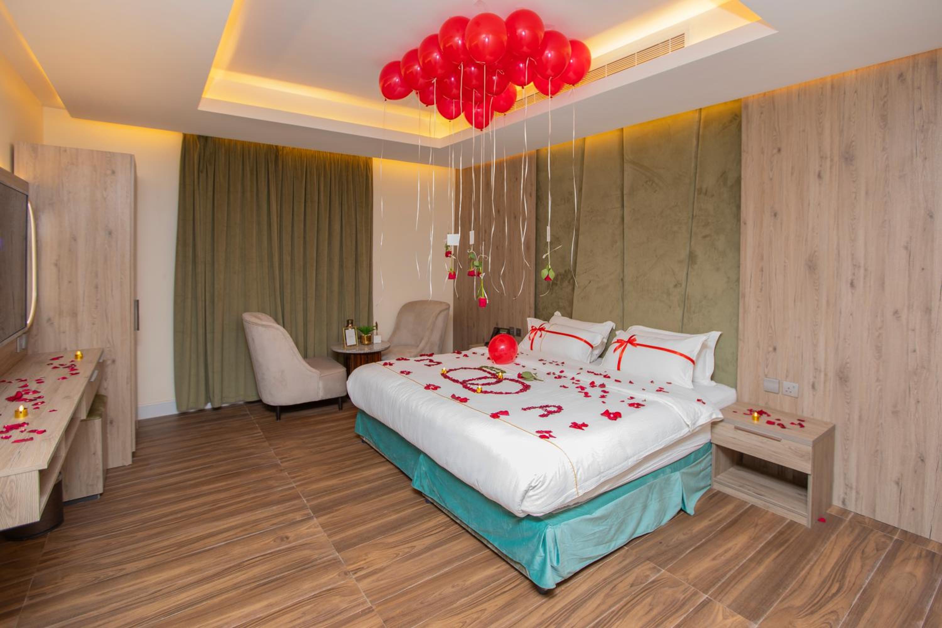 Suite with Spa Bath photo 2