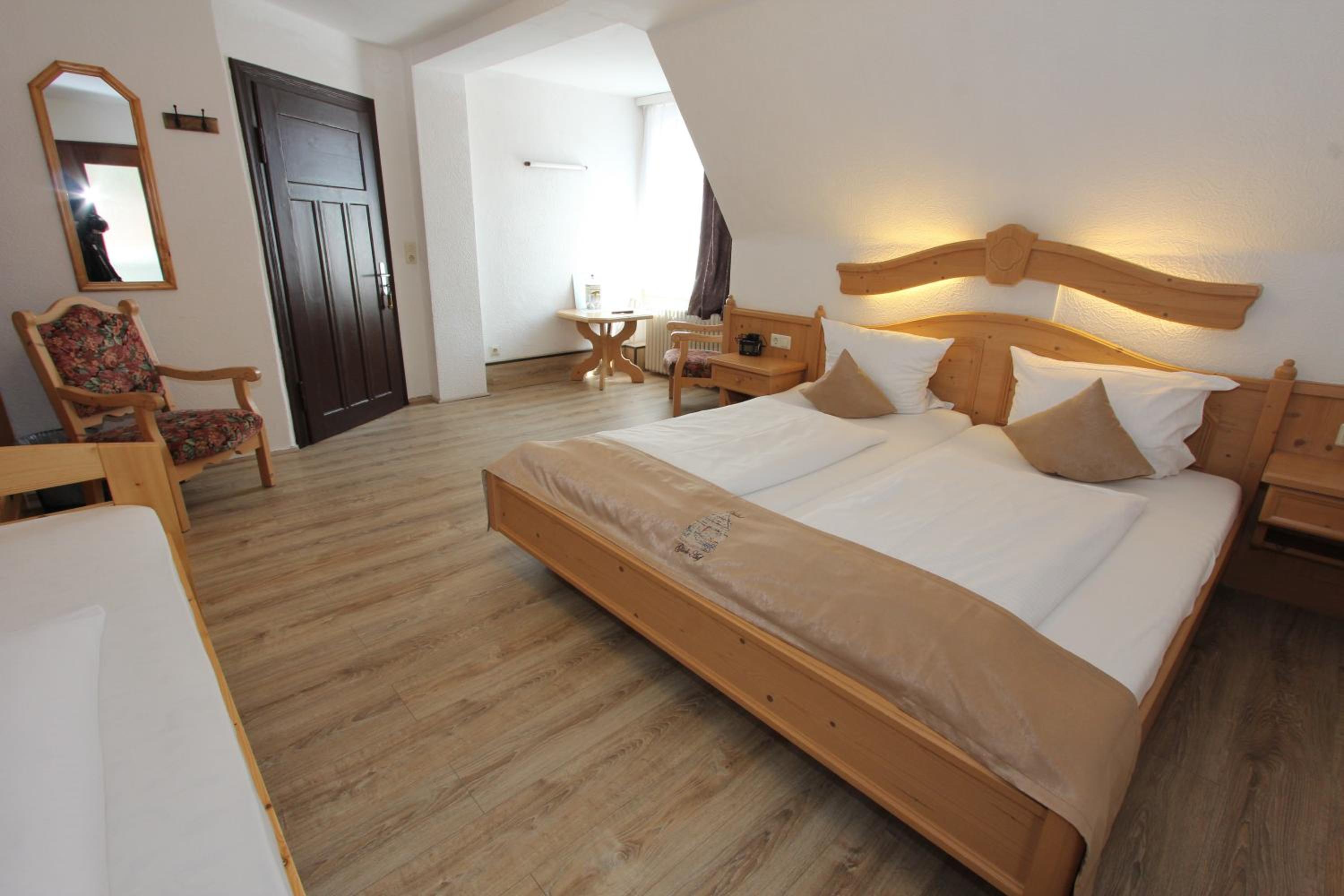 Comfort Triple Room with Shower photo 2