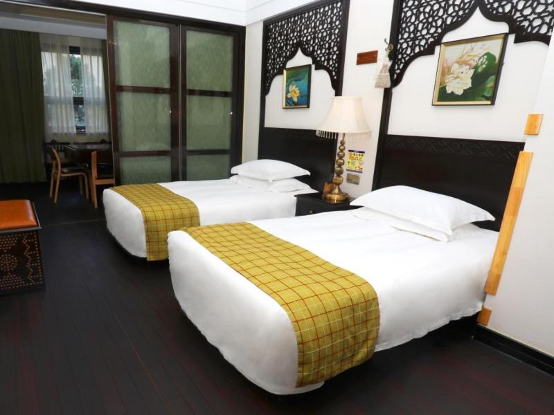Deluxe Twin Room photo 1