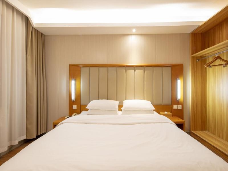 Double Room With Inner Window