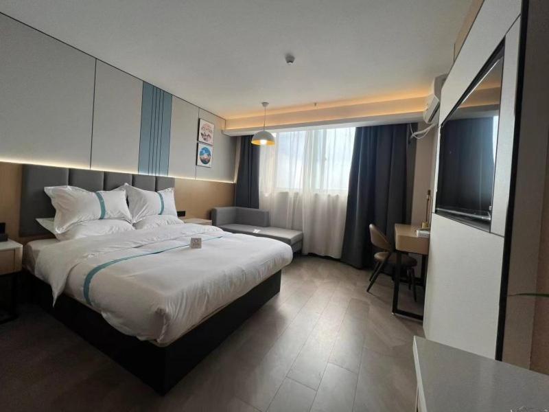 Double Room with Inner Window