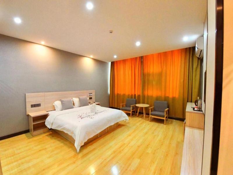 Deluxe Twin Room photo 1