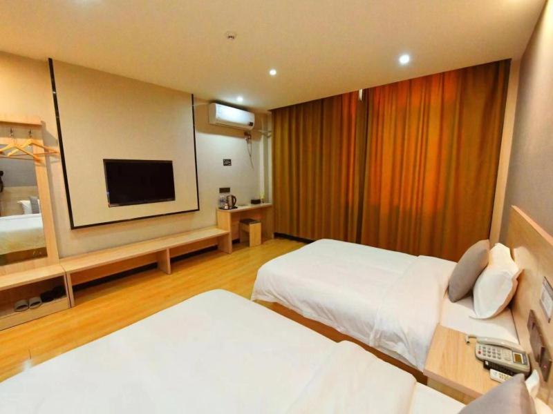 Deluxe Double Room photo 2