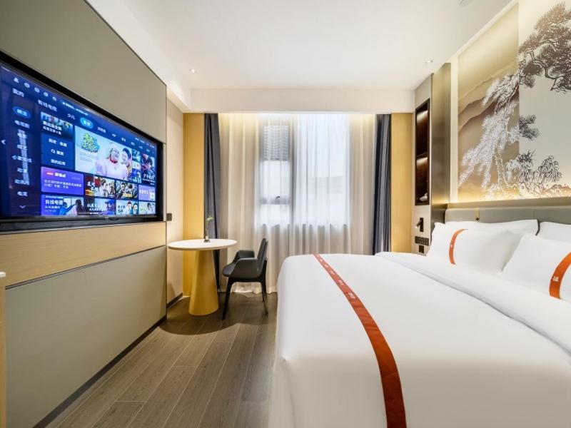 Deluxe Suite photo 1