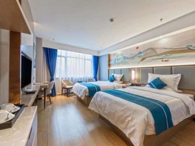 Deluxe Twin Room photo 2