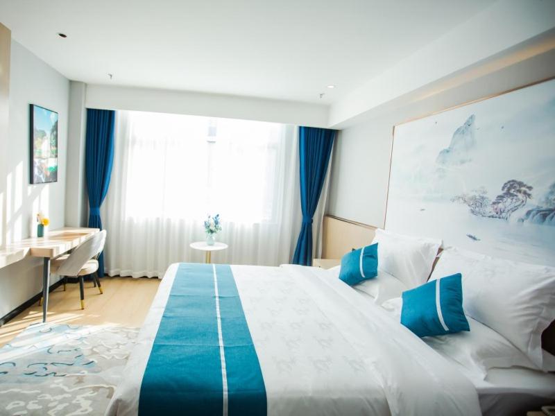 Deluxe Twin Room photo 3