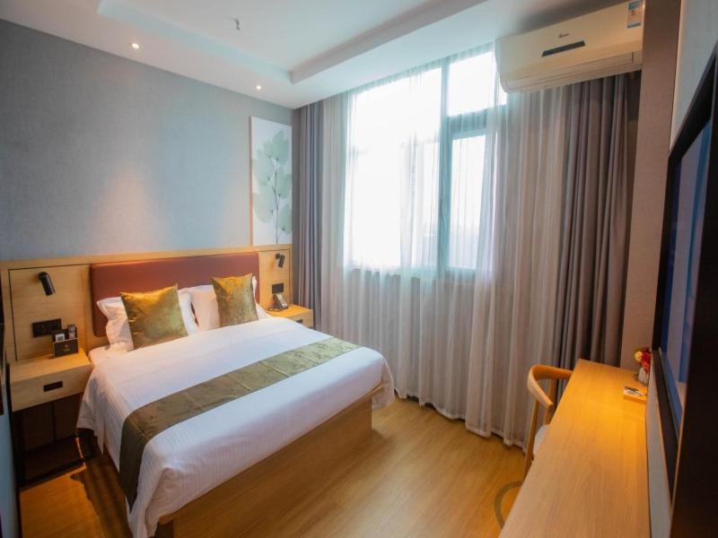 Deluxe Double Room photo 2