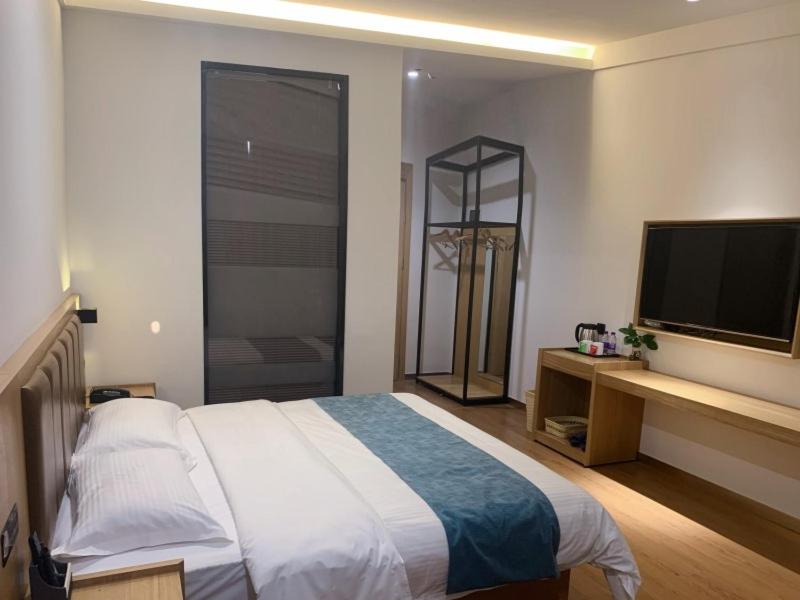 Deluxe Double Room photo 2