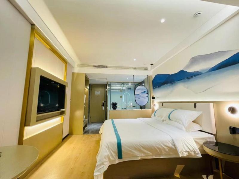 Feature Double Room With Inner Window B photo 1