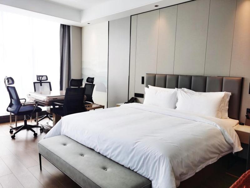 Superior Room with Mah-jongg