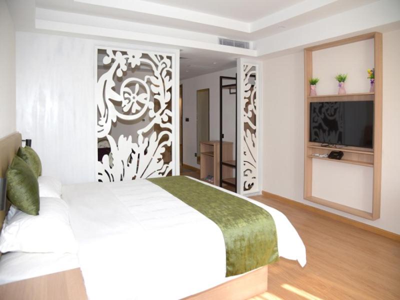 Double Room with Mah-jongg