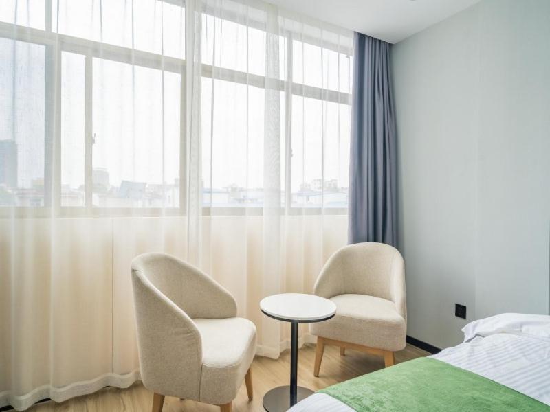 Feature Double Room photo 2