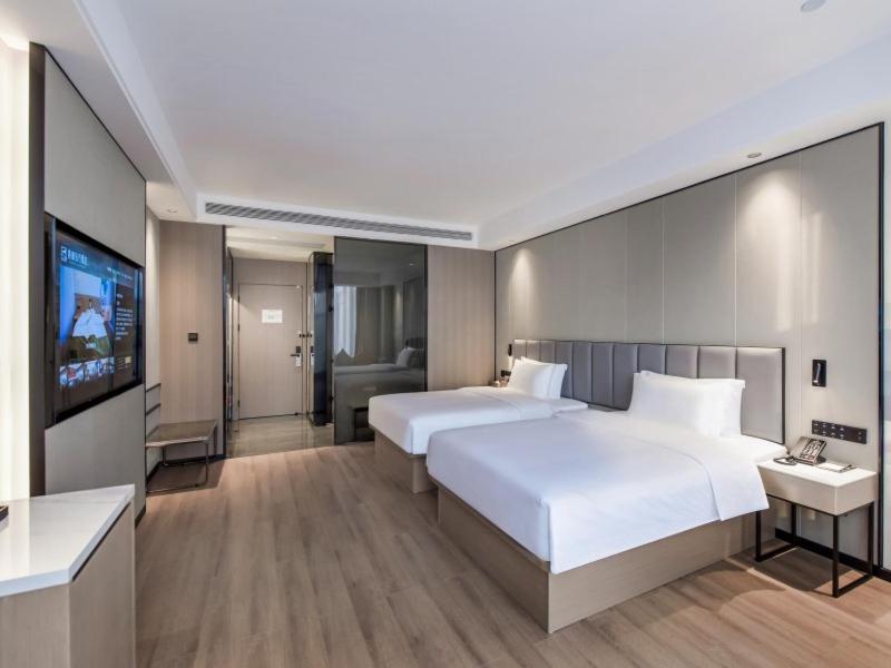 Twin Room with View