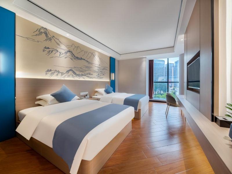 Suite with View photo 2