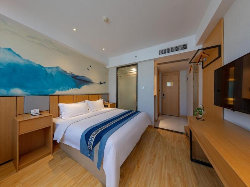 Double Room with Bathtub photo 3