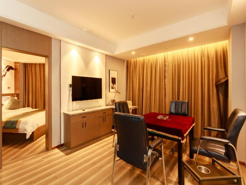 Suite with Entertainment  photo 3