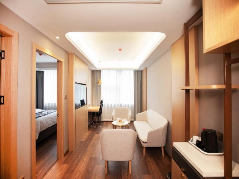 Business Suite photo 2