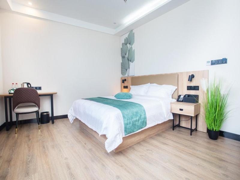 Business Double Room With Inner Window photo 1