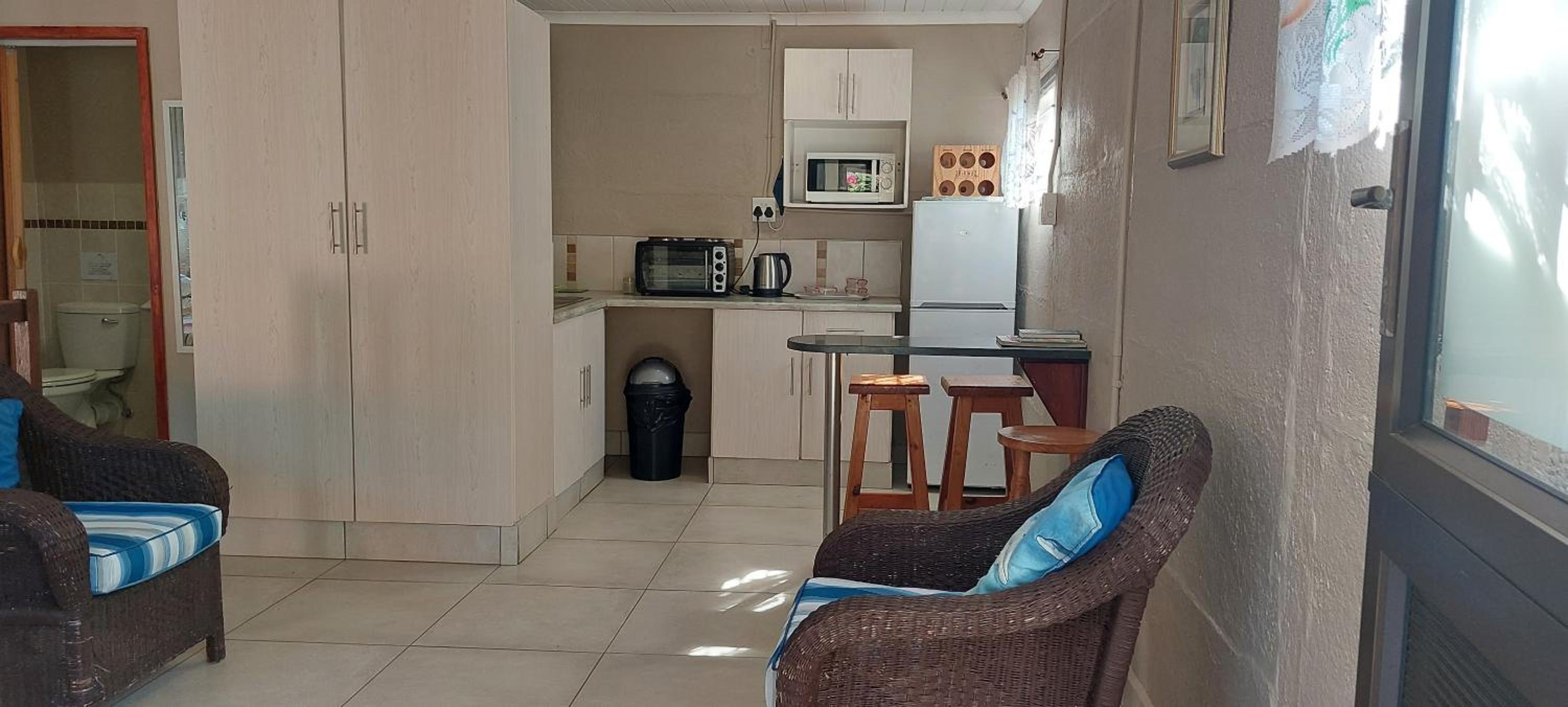 Standard Double Room - Photo 8