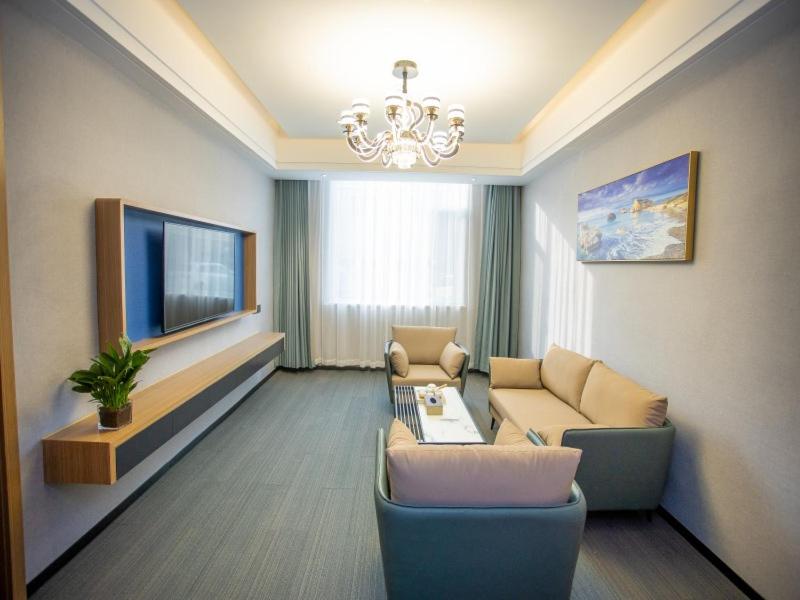 Deluxe Suite photo 2