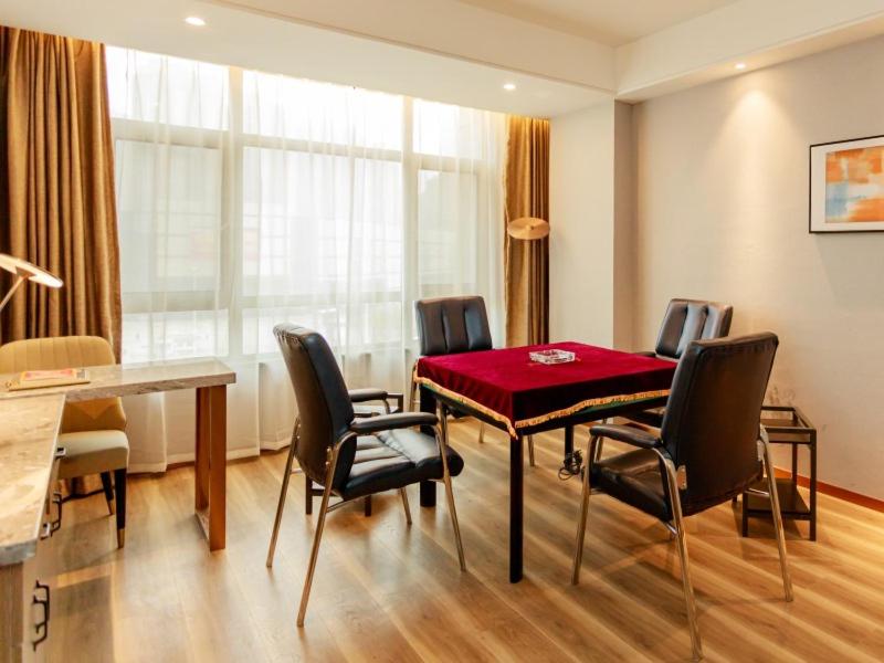 Suite with Entertainment  photo 2