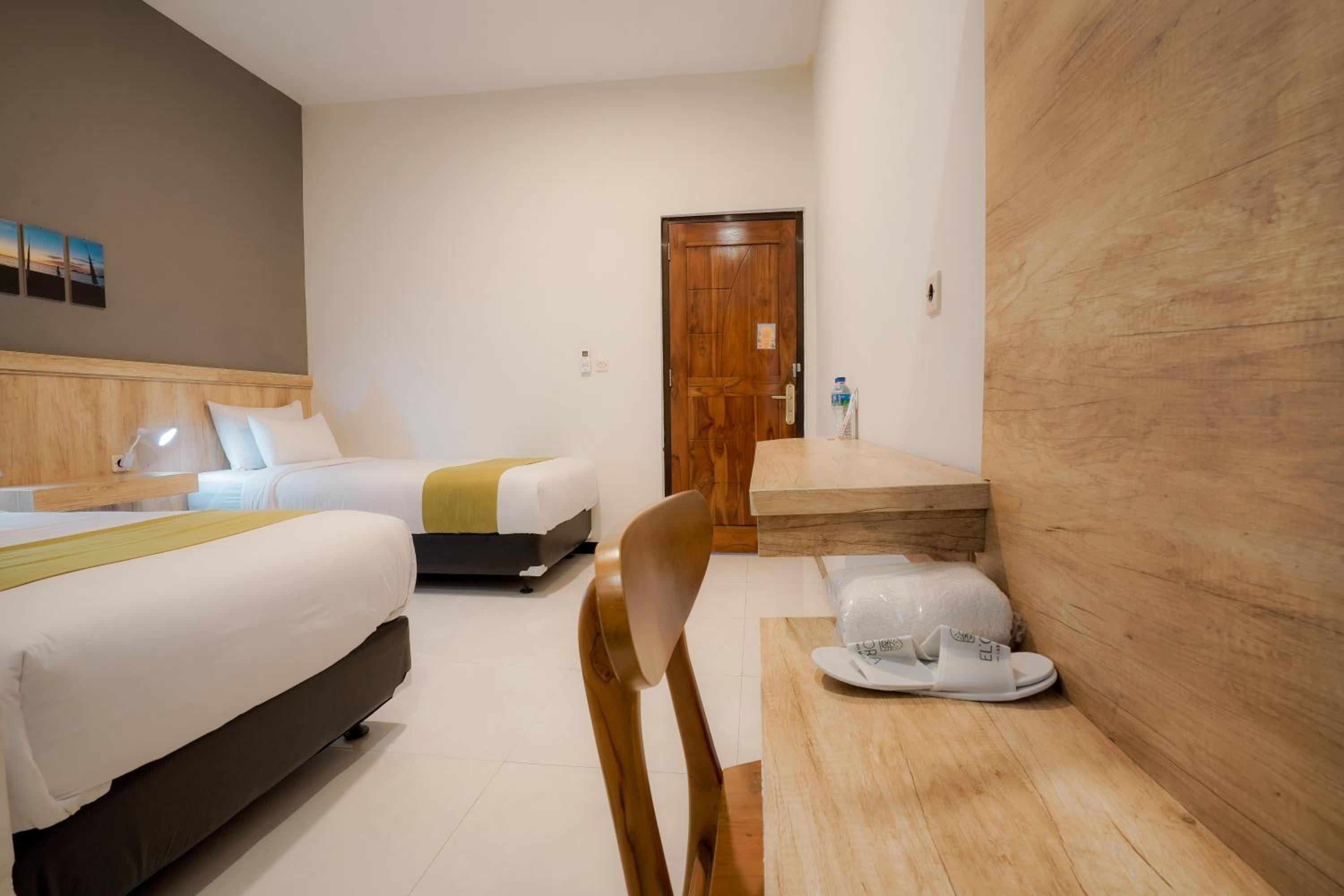 Deluxe Twin Room photo 2