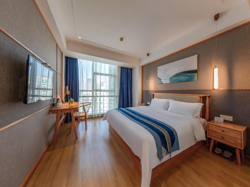 Deluxe Suite photo 3